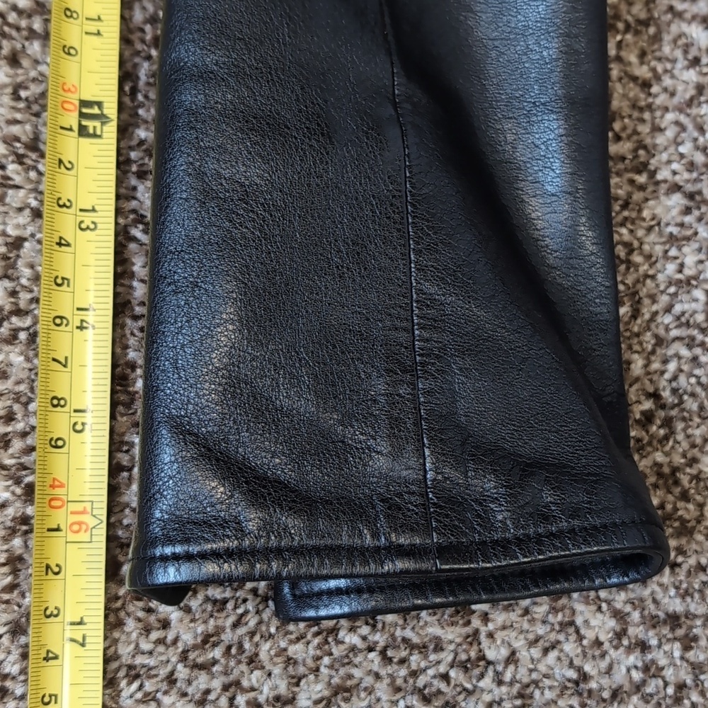 Danier Women's Black Leather Jacket Size Small - Picture 10 of 16